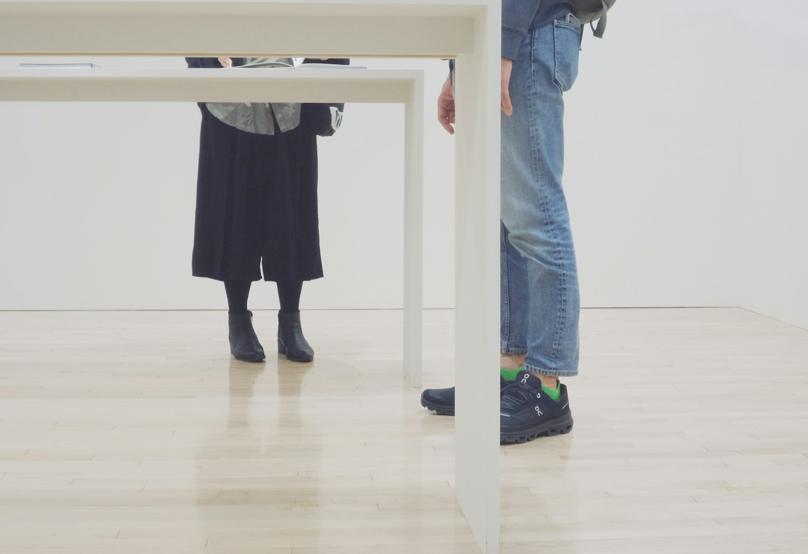 Verzamelbare meubels over macht: wat de Table of Power in Eindhoven laat zien